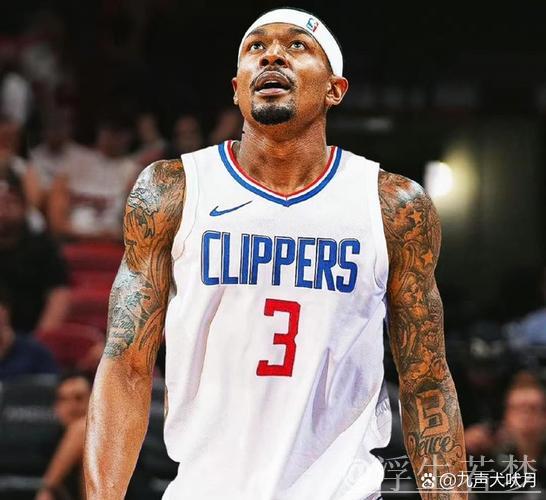 戈登封盖鲍威尔 小波特追身命中三分