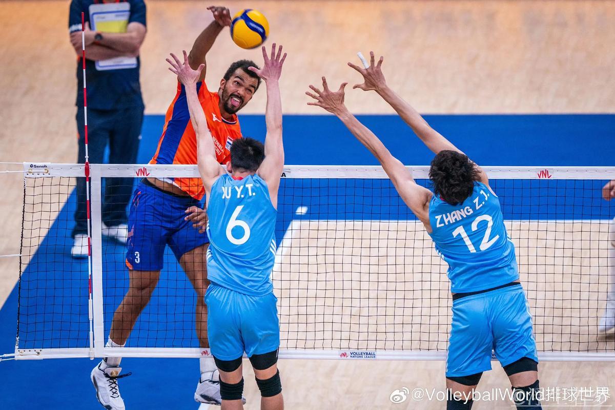 中国男排力克荷兰 收获两连胜 中国男排力克荷兰 收获两连胜